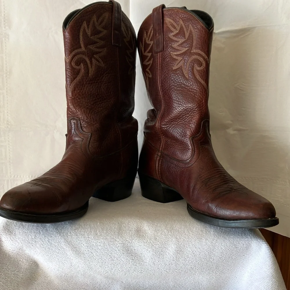 Dingo Men’s Deep Brown 8.5D (D105981) Leather Upper PointedToe Western Boot GUC